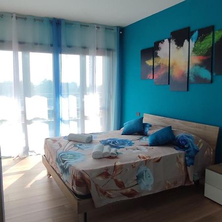 Love Home Apartament Near The Airport Φιουμιτσίνο Εξωτερικό φωτογραφία